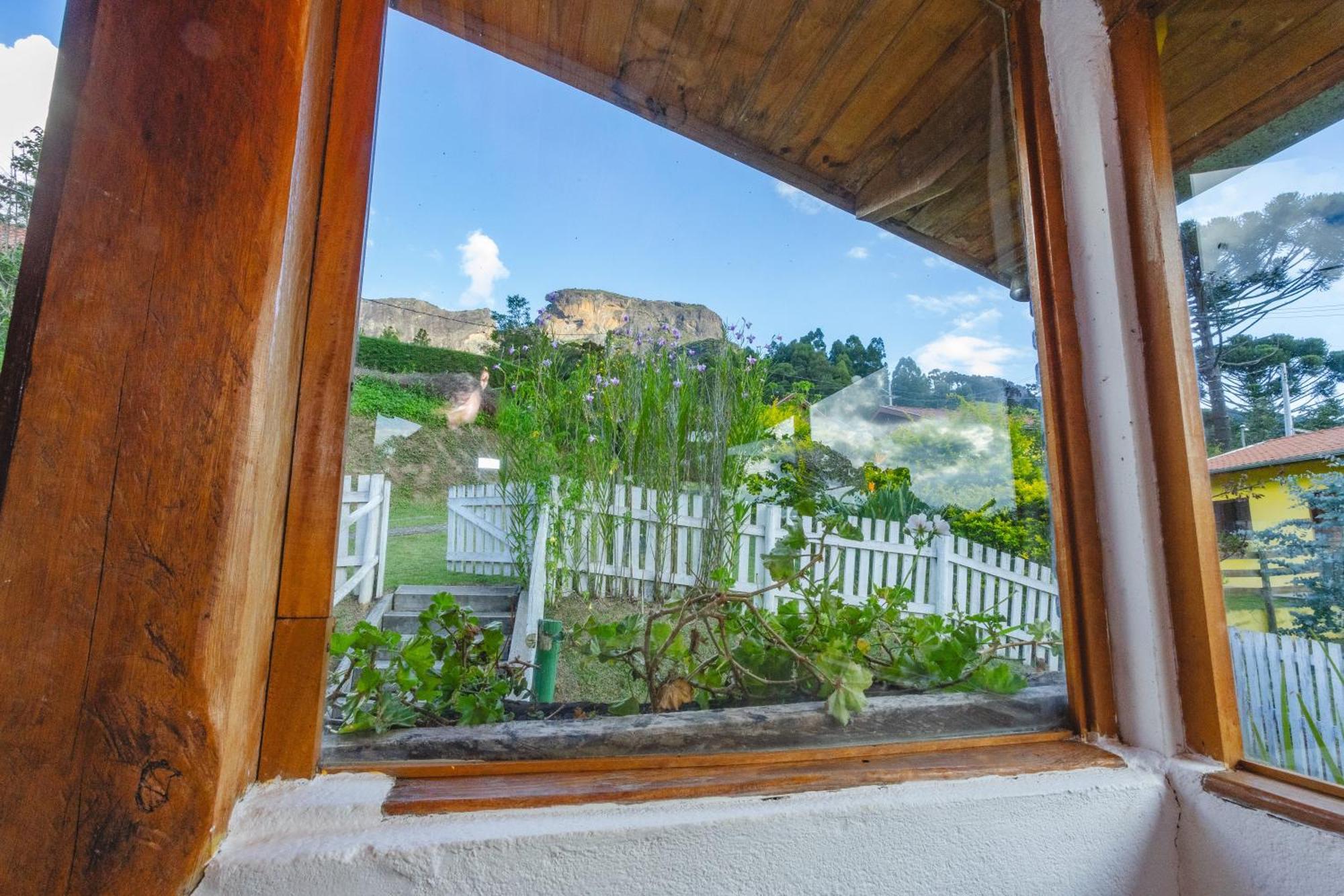 Chales Pedra Do Bau เซาเบนโตโดซาปูไค ภายนอก รูปภาพ