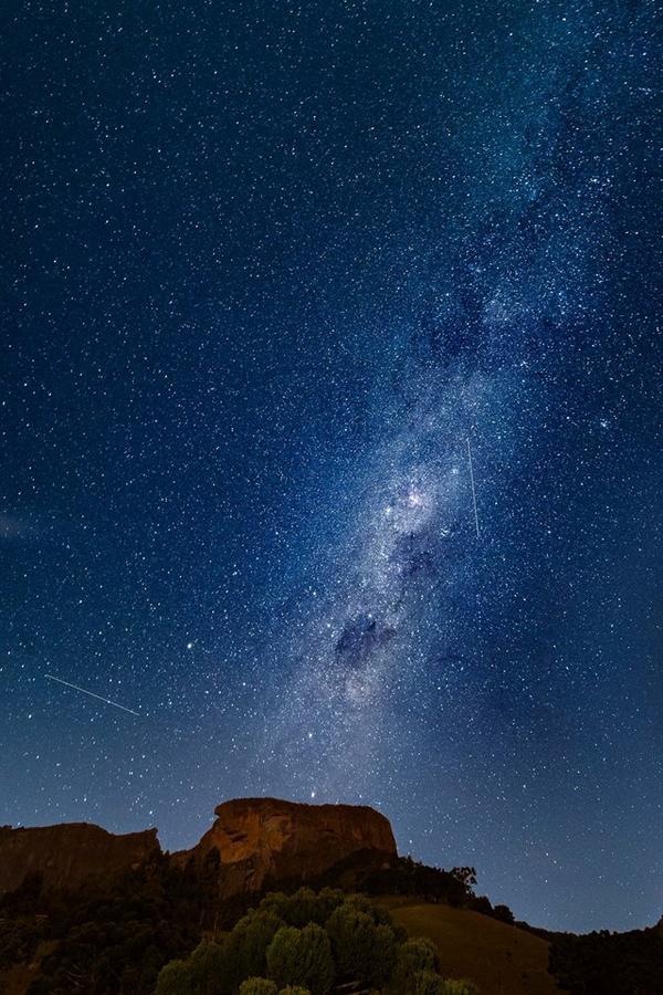 Chales Pedra Do Bau เซาเบนโตโดซาปูไค ภายนอก รูปภาพ